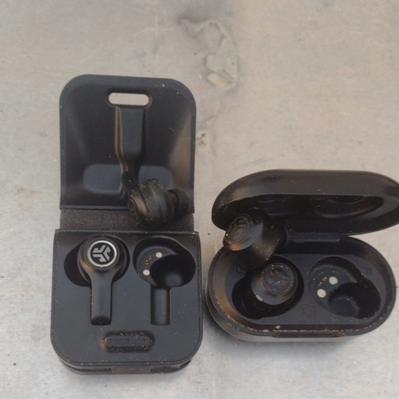 JLab Black Wireless Earbuds  with Charging Case(2) - Picture 1 of 1